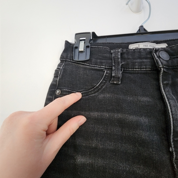 FreePeople Black Distressed Jeans Size 24 - Picture 4 of 9